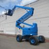 Xe nâng nagười làm việc trên cao 40m