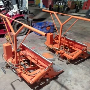 Hai xe nâng xúc cuộn Hưng Việt Chế Tạo